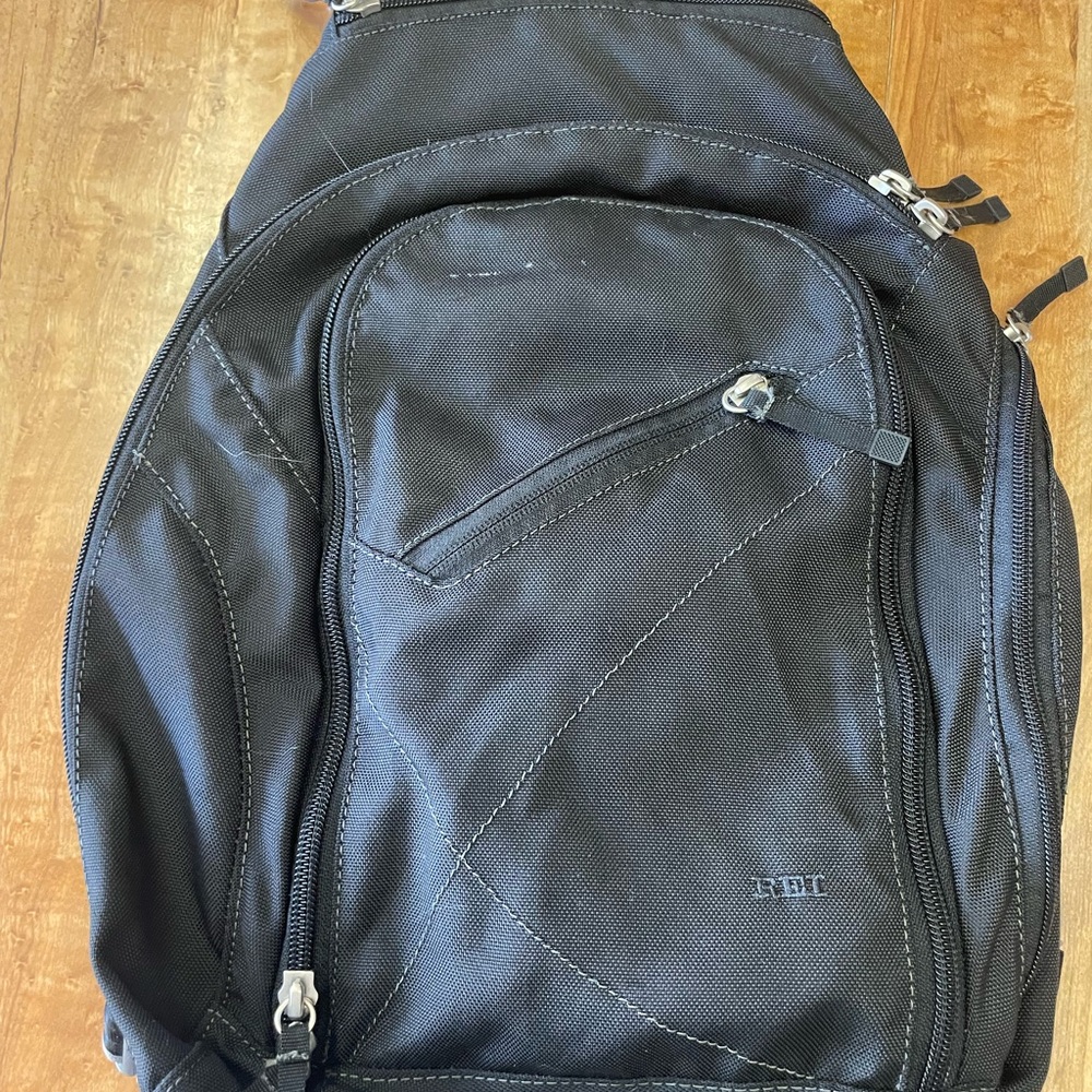 REI Black Men's Backpack